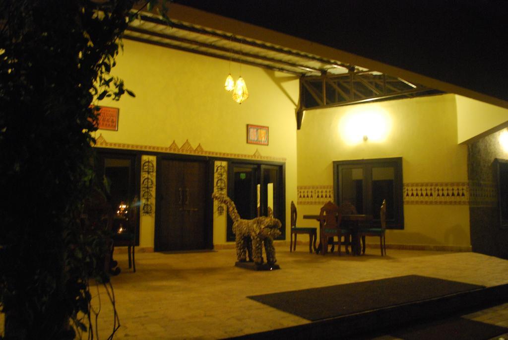 Aranyak Resort Tala  Exterior photo